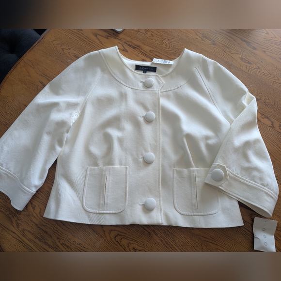 Anne Klein Chic Colllarless Ivory Button-Up Jacket With Bracelet Sleeves Size 16 - Picture 9 of 17
